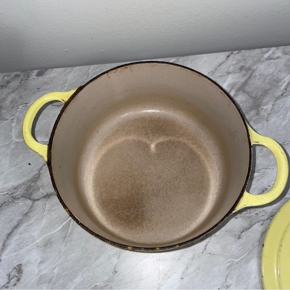 Le Creuset France Dutch Oven B 2 Quart Yellow Enamel Cast Iron Round Vintage 50s - Picture 5 of 5